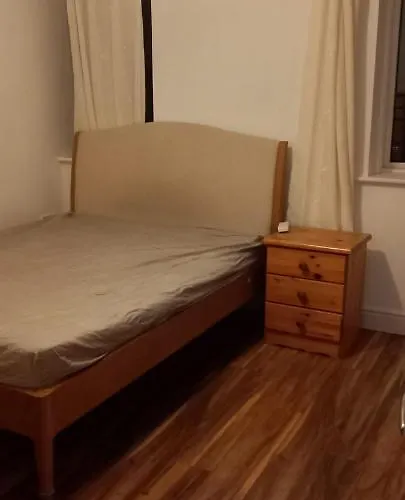 Custom House Harbour Apartments, Ifsc * 더블린